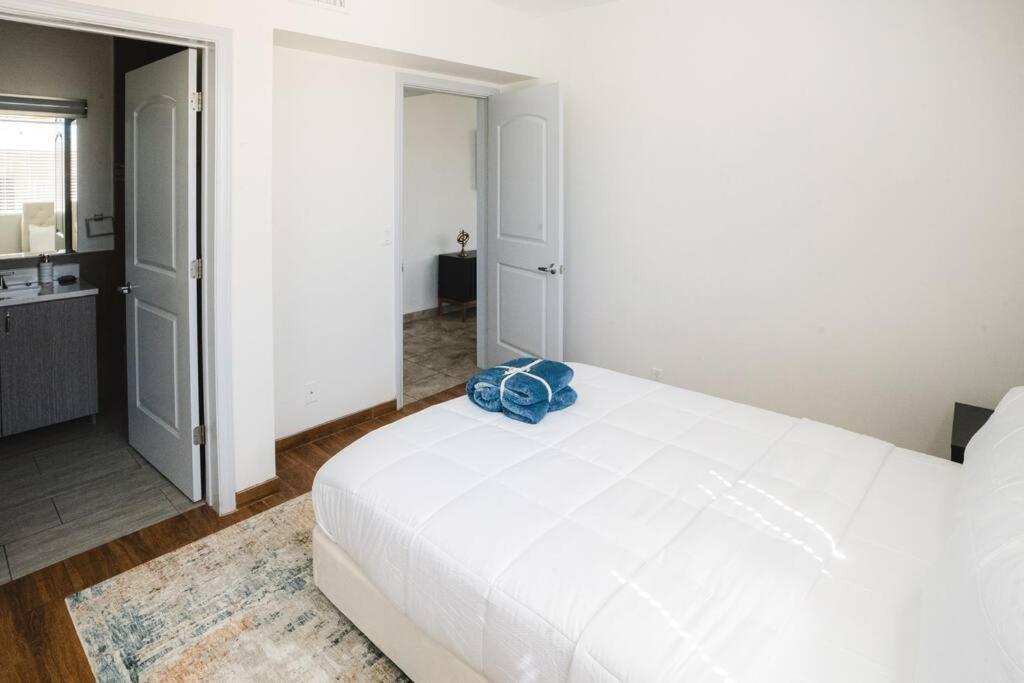 Blue Palm Hollywood Aprtments Lägenhet Los Angeles Exteriör bild