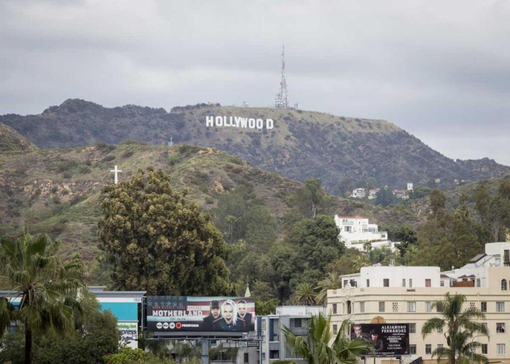 Blue Palm Hollywood Aprtments Lägenhet Los Angeles Exteriör bild